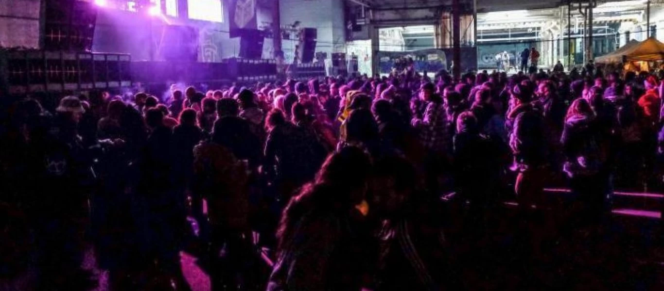 Εκκενώθηκε ο χώρος που έγινε το μεγάλο ρέιβ πάρτι στην Γαλλία